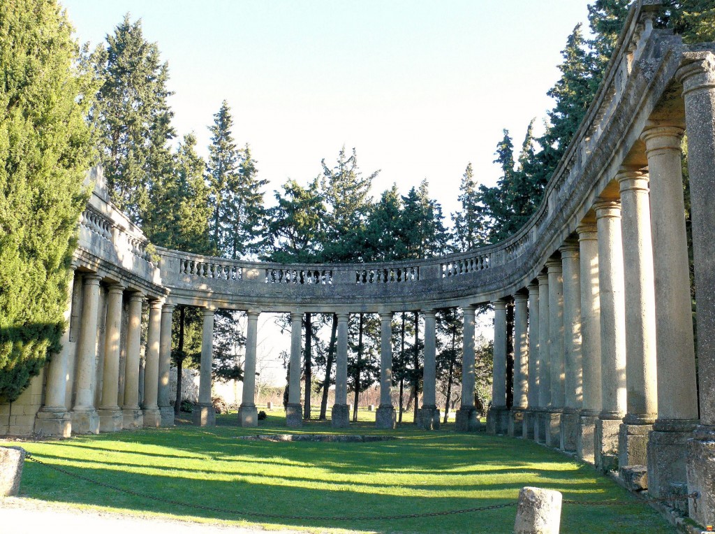 Argilliers - Château de Castille - Chemin Urbain V